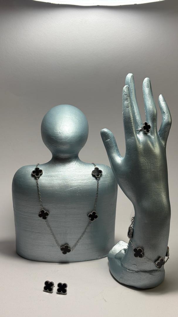 مشکی نقره ای