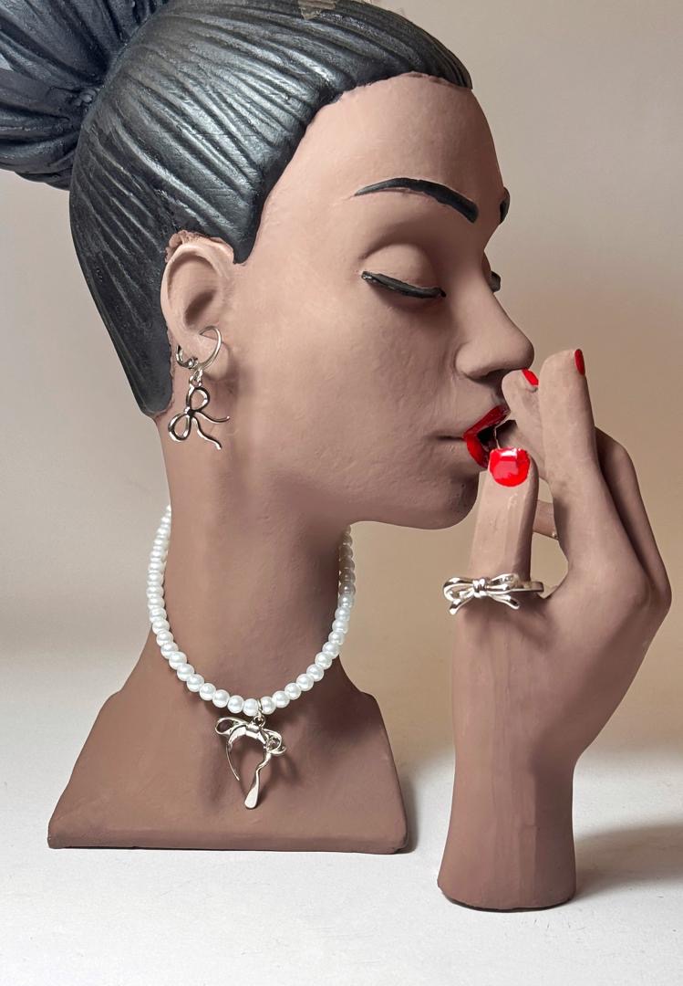 نیم ست مروارید و پاپیون