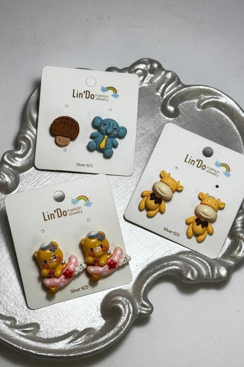 گوشواره عروسکی