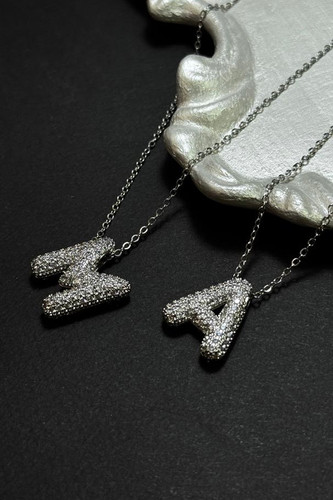 گردنبند حروف جواهری