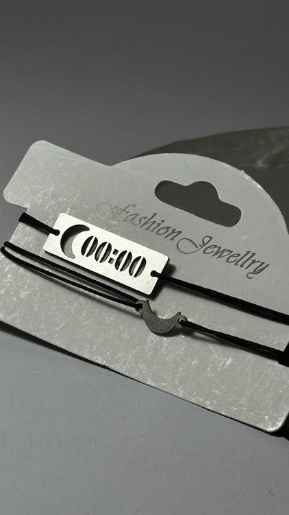 دستبند ست ماه و ساعت صفر